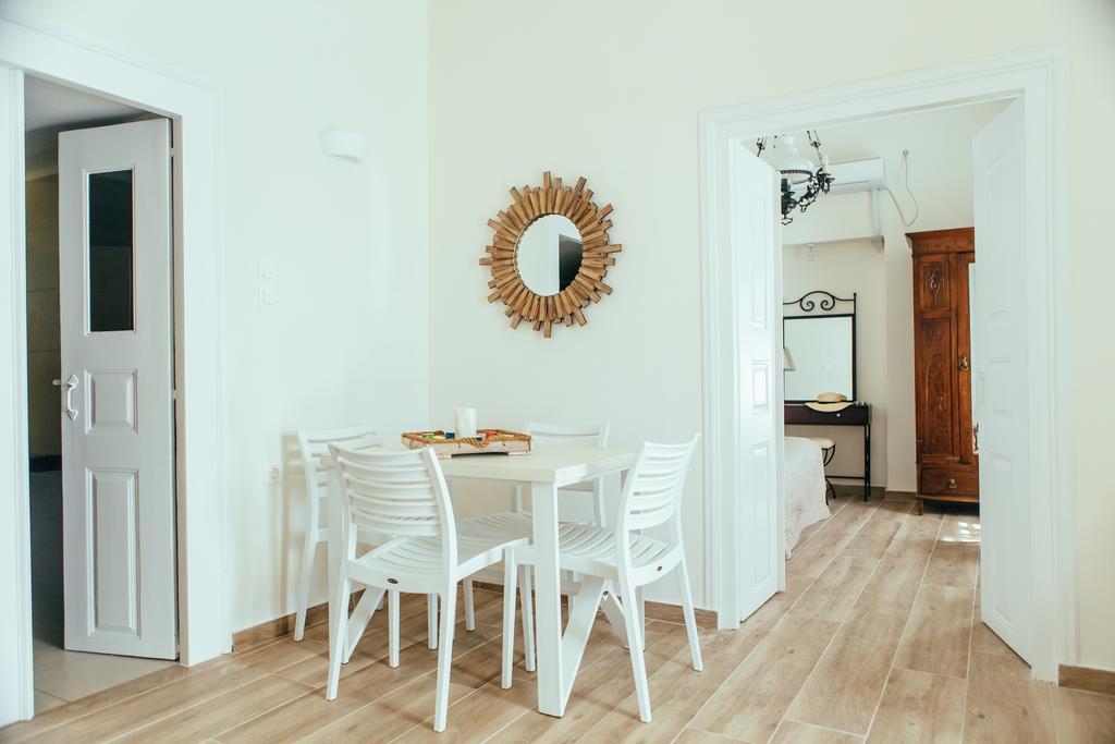 Day One Fira Mansion Apartment Bagian luar foto